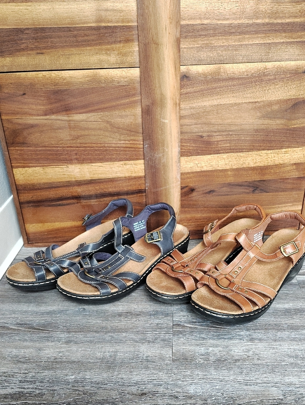 Clarks Comfort Leather Slingback Sandals in Black and Tan